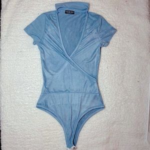 Fashion Nova Velvet Bodysuit size- XSMALL